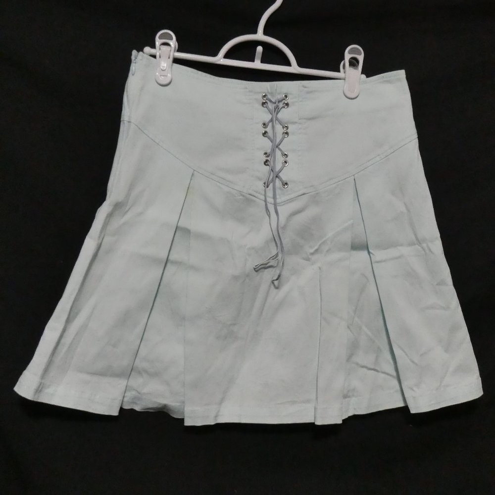 Light blue lace skirt, side zip, cotton / spandex blend, GUC
